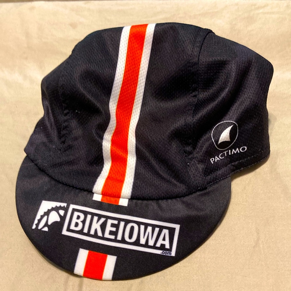 Moisture wicking bicycle cap